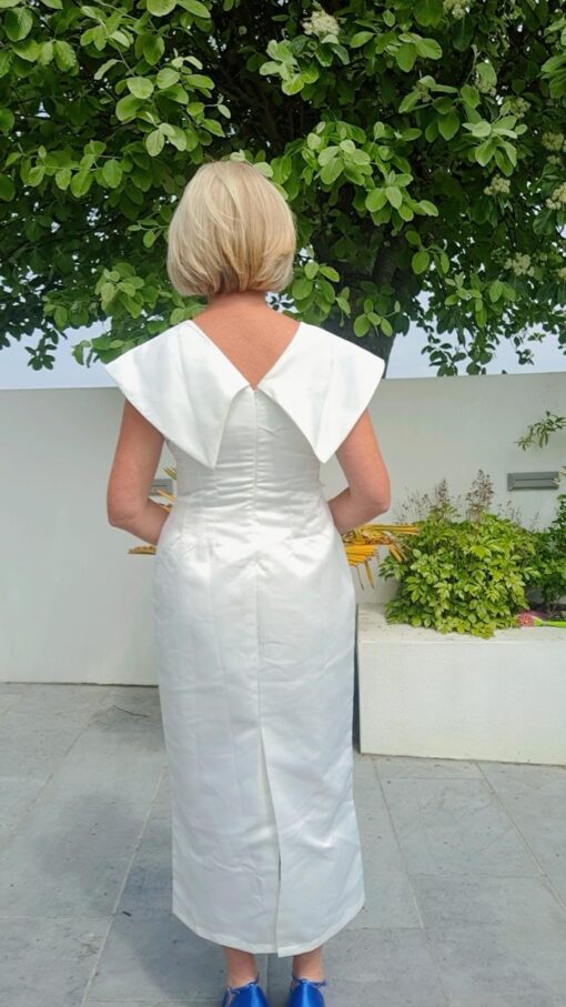 white dress with big collar